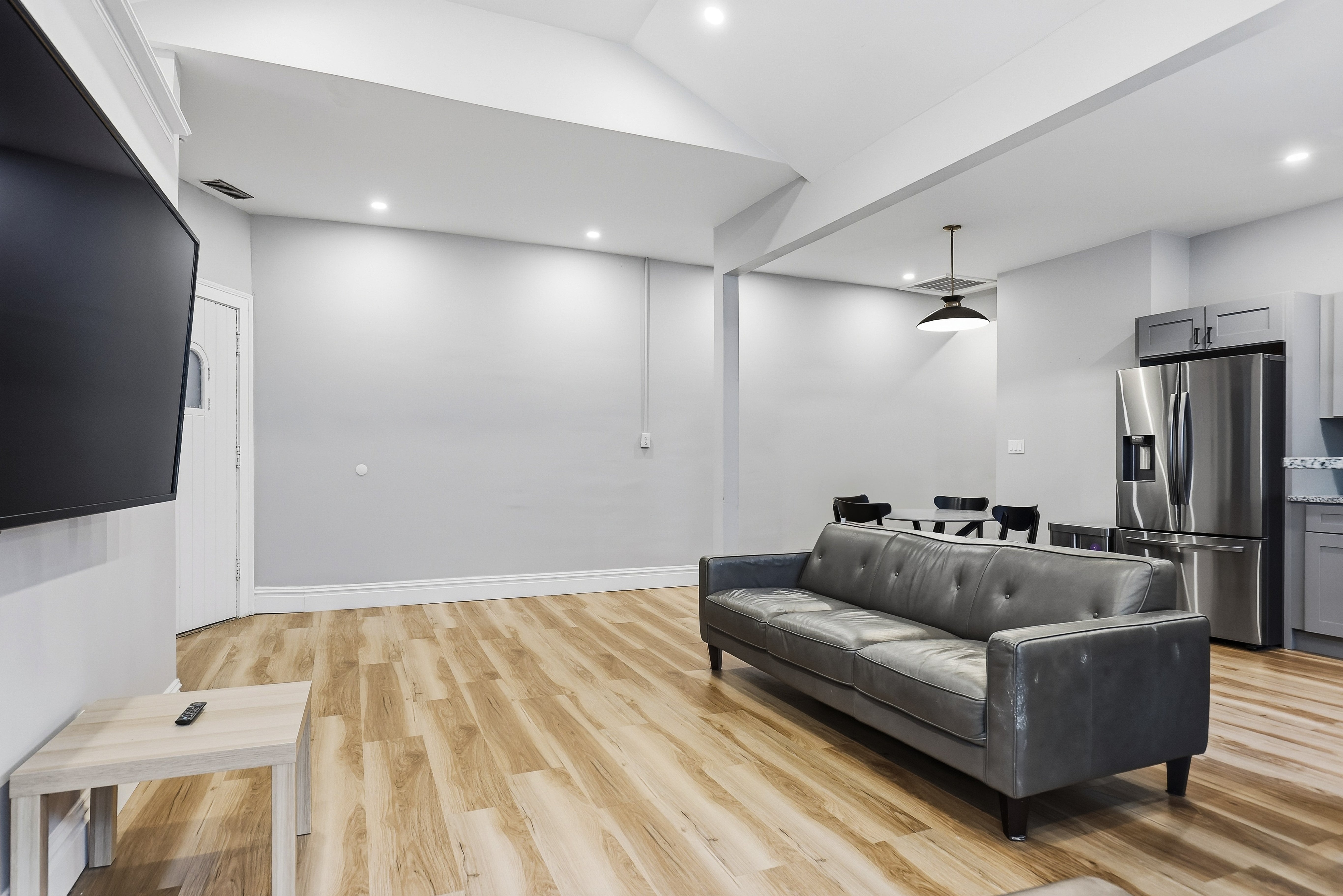 Load image into Gallery viewer, 7358 Pershing
